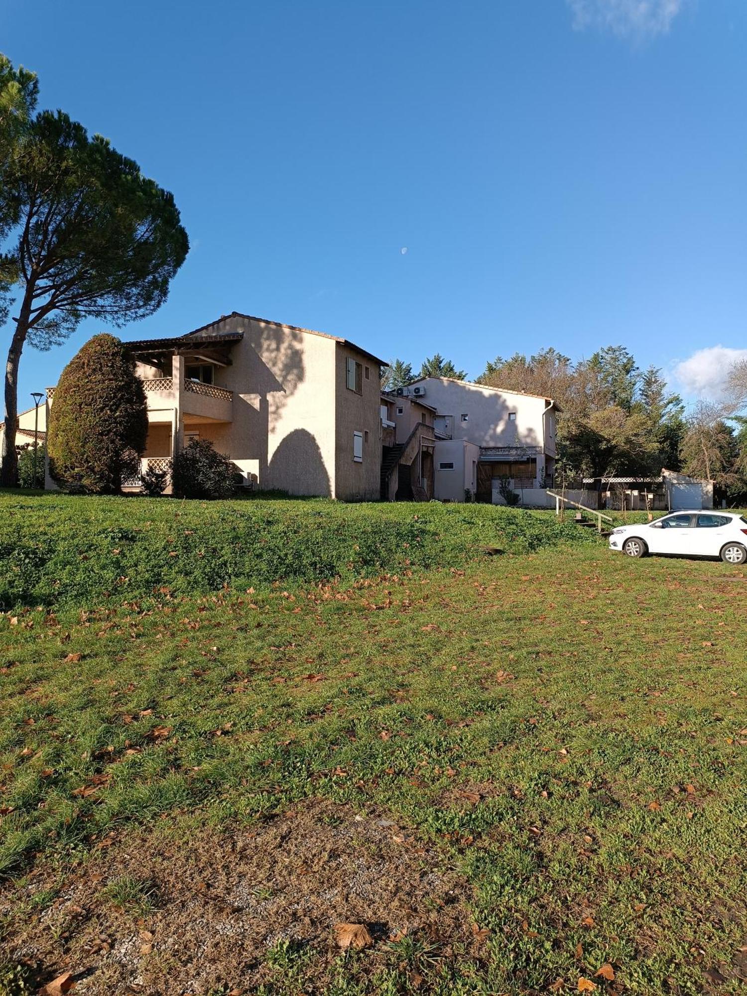 Studio 10M2, Terrasse 18M2 , Parking, Piscine Et Accueille Les Animaux Quissac  Exterior foto